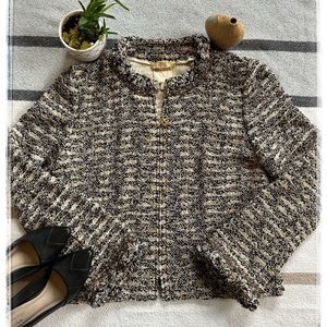 Absolutely stunning St. John tweed blazer